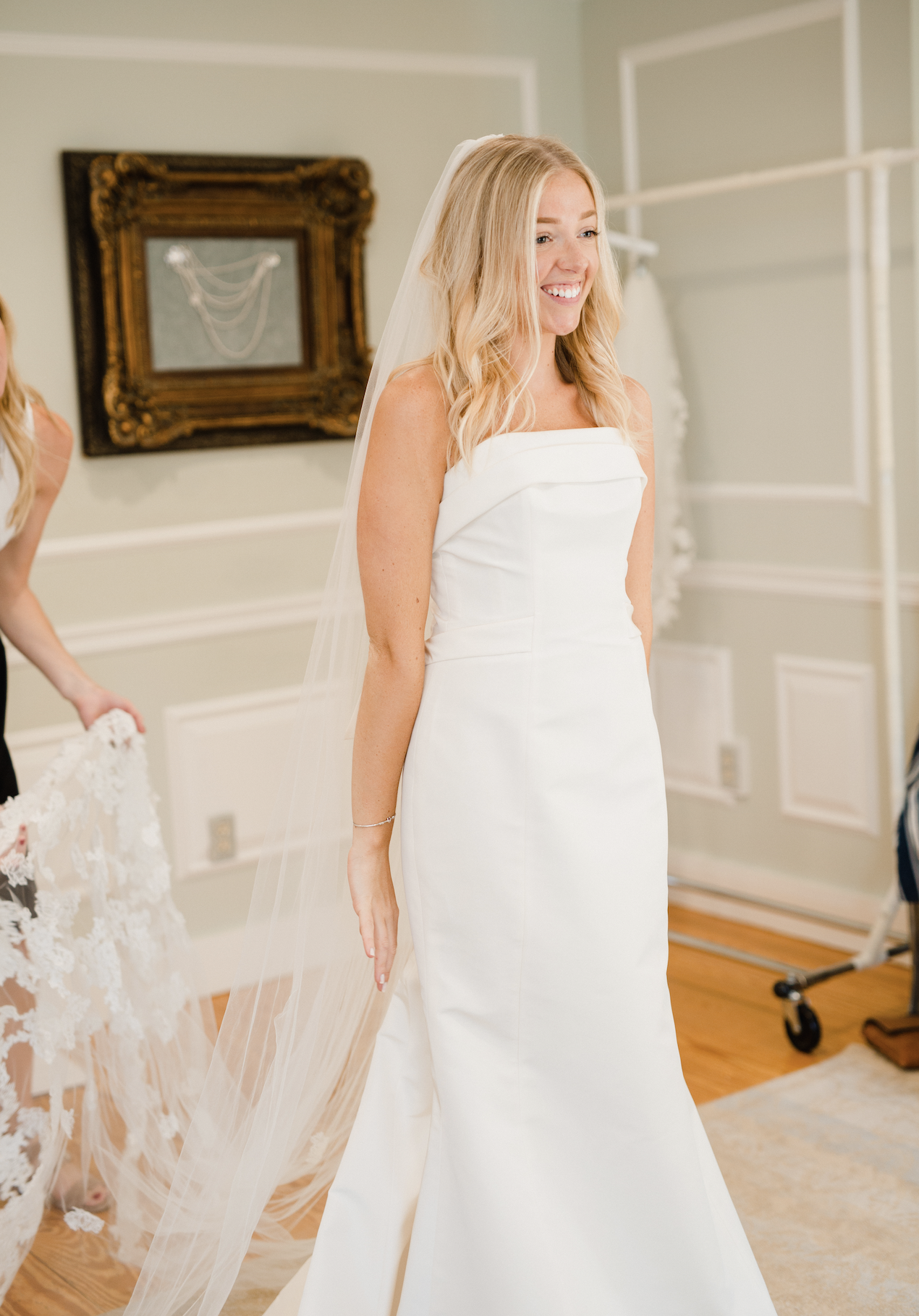 5 Wedding Dress Shopping Tips for your First Bridal Appointment. Desktop Image